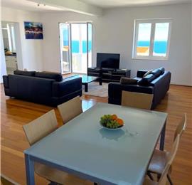 9 Bedroom Villa with Pool and Sea Views in Cavtat, sleeps 18